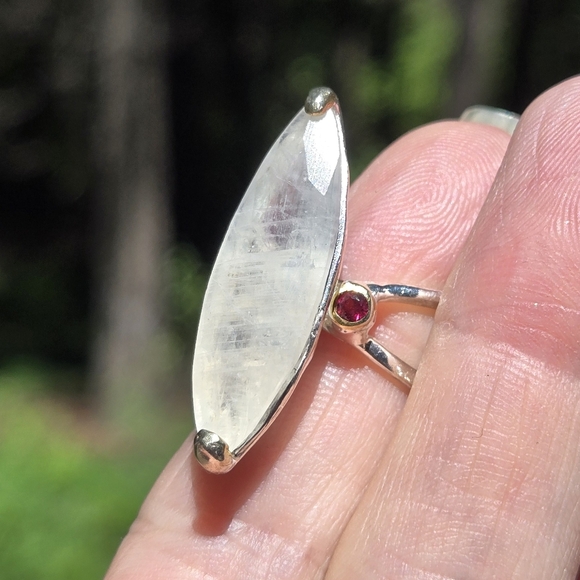 Moonstone 14k & garnet sterling ring sz9 - Picture 11 of 12